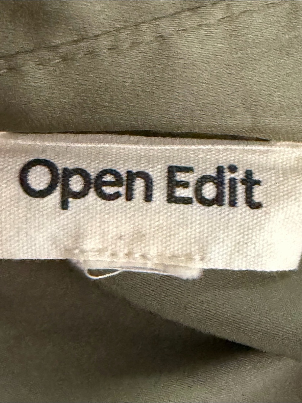 Open Edit | Green Satin Button Long Sleeve Blouse - Picture 6 of 7
